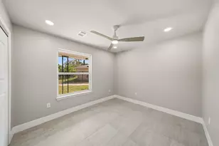 5927 Easter St, Houston, TX 77091 - Photo 4