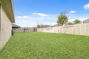 13739 McKinney Creek Ln, Houston, TX 77044 - Photo 24