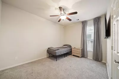 13739 McKinney Creek Lane, Houston, TX 77044 - Photo 16