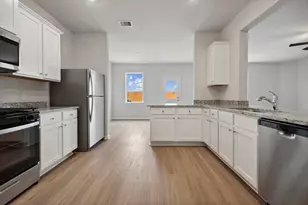 6436 Autumn Equinox Dr, Houston, TX 77048 - Photo 2
