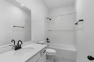 7803 Topaz Ridge Dr, Angleton, TX 77515 - Photo 16