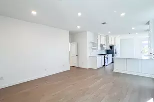 27043 Blue Pool Dr, Katy, TX 77493 - Photo 2