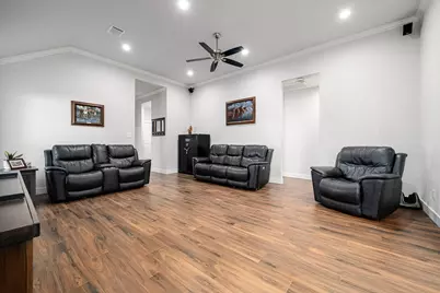 91 Hillsborough Drive, Huntsville, TX 77340 - Photo 12