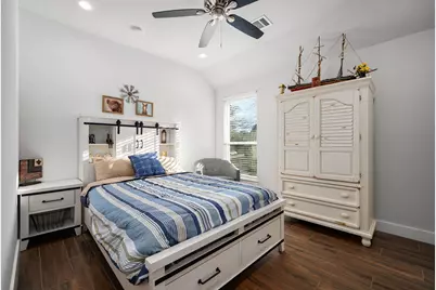 91 Hillsborough Drive, Huntsville, TX 77340 - Photo 32