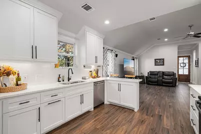 91 Hillsborough Drive, Huntsville, TX 77340 - Photo 18