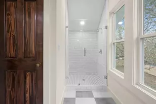 452 N Jackson St, La Grange, TX 78945 - Photo 32