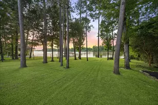 30 Turtle Cove Ct, Kingwood, TX 77346 - Photo 2