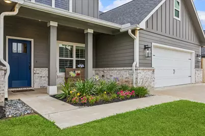 111 Creekside Lane, Lake Jackson, TX 77566 - Photo 32