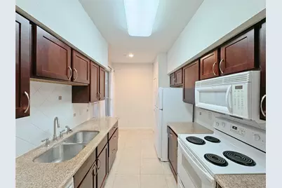 2700 Revere Street #140, Houston, TX 77098 - Photo 8