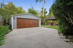 1320 Woodvine Dr, Houston, TX 77055 - Photo 38