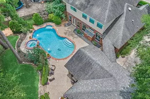14 Kenmare Ct, The Woodlands, TX 77382 - Photo 6