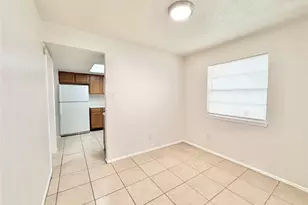 2218 Green Knoll Dr, Houston, TX 77067 - Photo 8