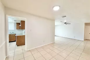 2218 Green Knoll Dr, Houston, TX 77067 - Photo 10