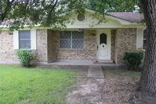 708 1st St, Winnie, TX 77665 - Photo 1
