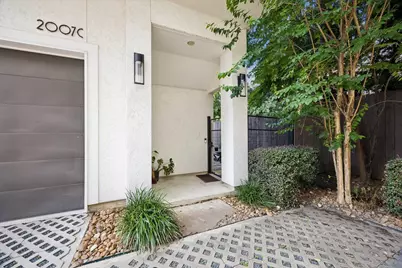 2007 Brun Street #C, Houston, TX 77019 - Photo 2