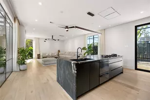 419 W 30th St, Houston, TX 77018 - Photo 10