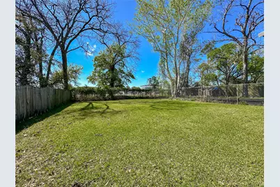 132 Grothe Lane, Houston, TX 77022 - Photo 36