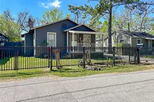 132 Grothe Ln, Houston, TX 77022 - Photo 1