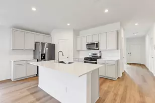 615 Meadow Knoll Dr, Crosby, TX 77532 - Photo 2