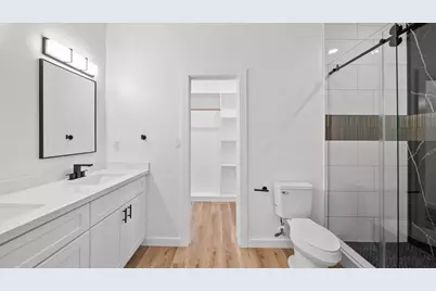 1504 W Blum Street #B, Alvin, TX 77511 - Photo 12