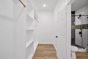 1504 W Blum St, Alvin, TX 77511 - Photo 16