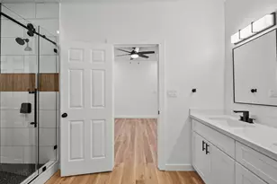 1504 W Blum St, Alvin, TX 77511 - Photo 14