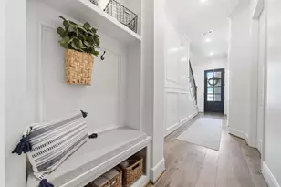933 Blackshire Ln, Houston, TX 77055 - Photo 32