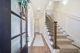933 Blackshire Ln, Houston, TX 77055 - Photo 2