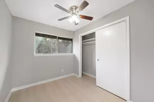 9347 Clearway Dr, Houston, TX 77033 - Photo 14