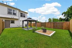 8306 Tidwell Rd, Houston, TX 77028 - Photo 22