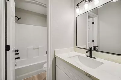 4104 1/2 20th Street N, Texas City, TX 77590 - Photo 18