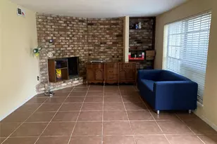 4162 Belle Park Dr, Houston, TX 77072 - Photo 2