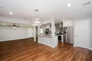 7926 Ridgeview Dr, Houston, TX 77055 - Photo 4