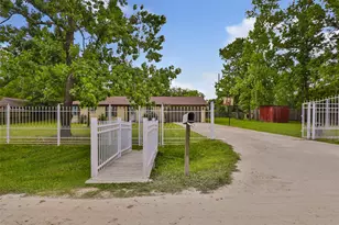 13930 Rawlings St, Humble, TX 77396 - Photo 2