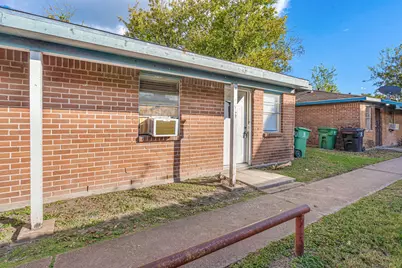 4718 Carmen Street #B, Houston, TX 77033 - Photo 2