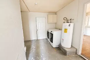 905 E Columbus Dr, Wharton, TX 77488 - Photo 8