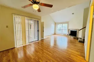 3100 Walnut Bend Ln, Houston, TX 77042 - Photo 4