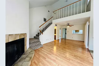 3100 Walnut Bend Lane #324, Houston, TX 77042 - Photo 2