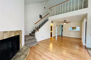 3100 Walnut Bend Ln, Houston, TX 77042 - Photo 2