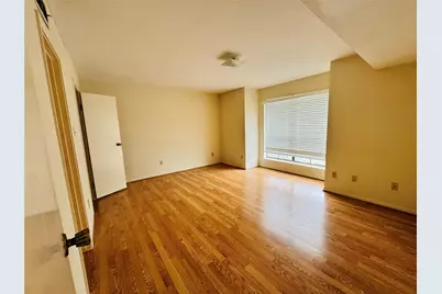 3100 Walnut Bend Lane #324, Houston, TX 77042 - Photo 8