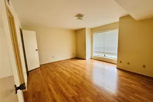 3100 Walnut Bend Ln, Houston, TX 77042 - Photo 8