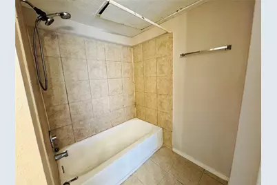 3100 Walnut Bend Lane #324, Houston, TX 77042 - Photo 14