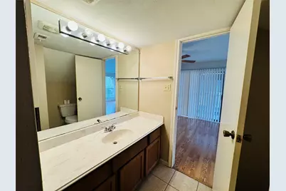 3100 Walnut Bend Lane #324, Houston, TX 77042 - Photo 12
