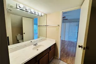 3100 Walnut Bend Ln, Houston, TX 77042 - Photo 12