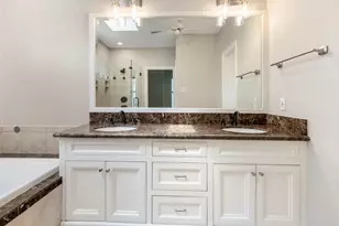 1007 Oakland Ct, Sugar Land, TX 77498 - Photo 18