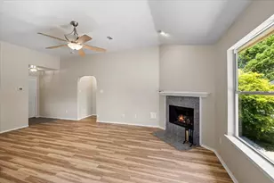 22 Highland St, Texas City, TX 77591 - Photo 8