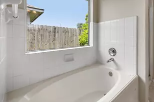 22 Highland St, Texas City, TX 77591 - Photo 20