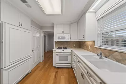 1319 Saxony Lane, Houston, TX 77058 - Photo 14