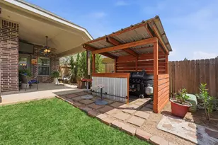 21357 Kings Guild Ln, Kingwood, TX 77339 - Photo 2