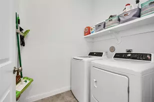 11012 Mikula Dr, Houston, TX 77043 - Photo 16